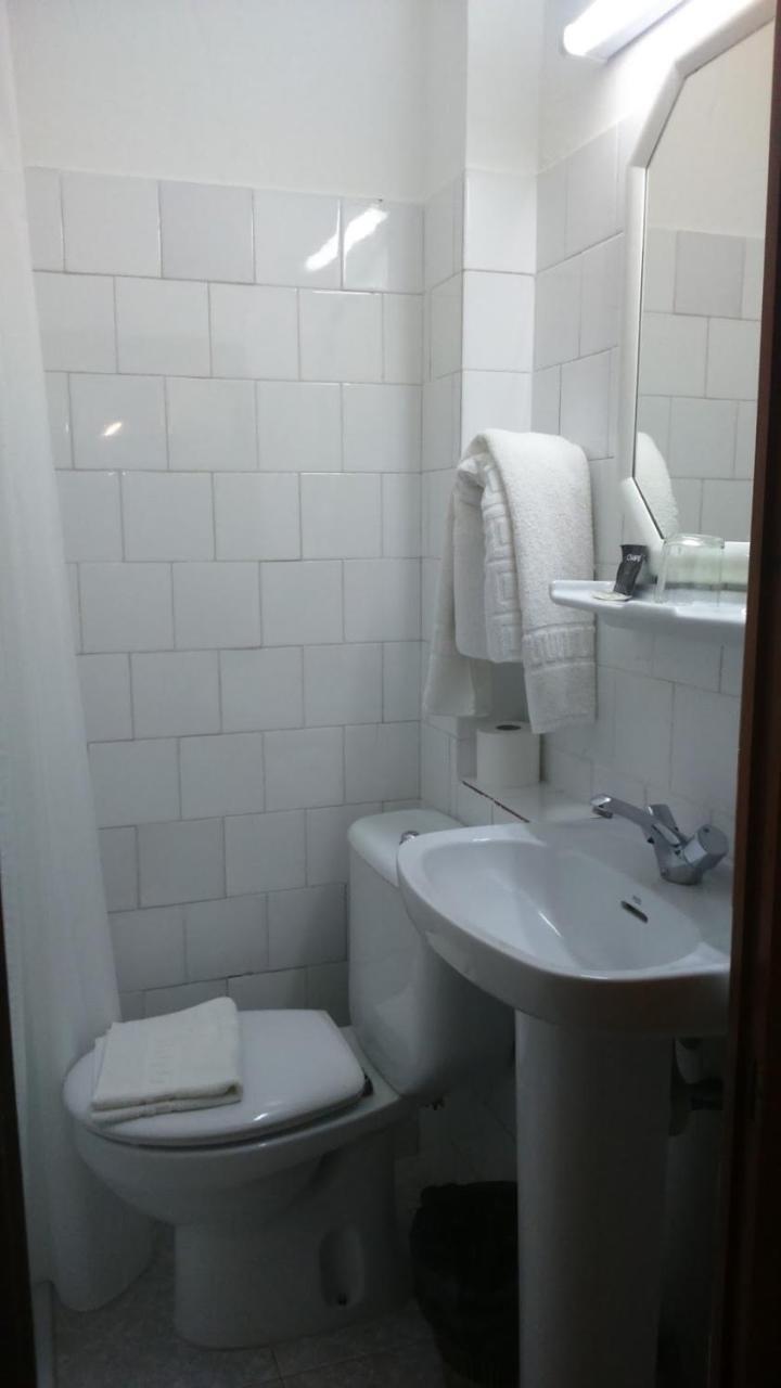 Hostal Pepe Сан Феран де сес Рокес Екстериор снимка