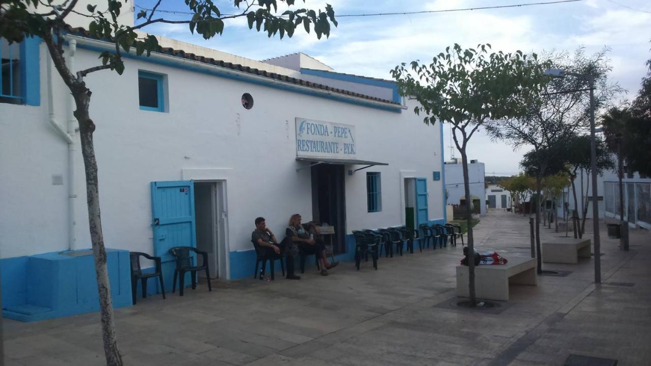 Hostal Pepe Сан Феран де сес Рокес Екстериор снимка